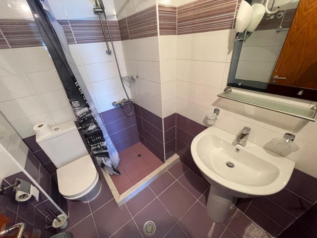 1-Stunning Sea View Apartments! Sarande Bagian luar foto