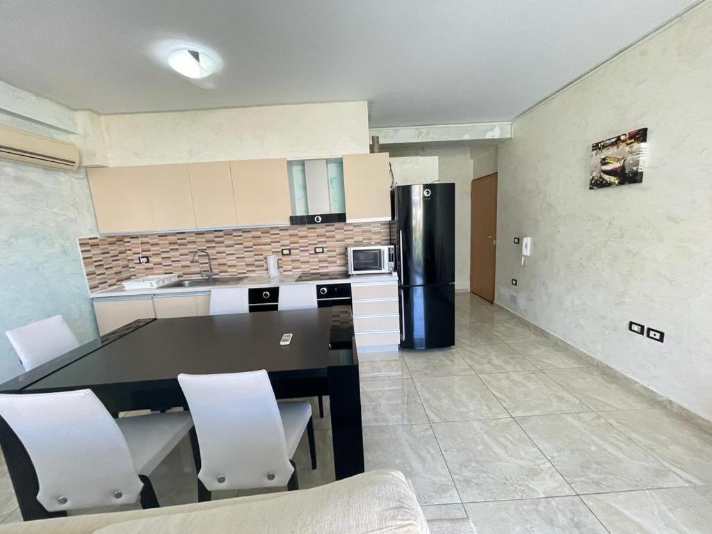 1-Stunning Sea View Apartments! Sarande Bagian luar foto