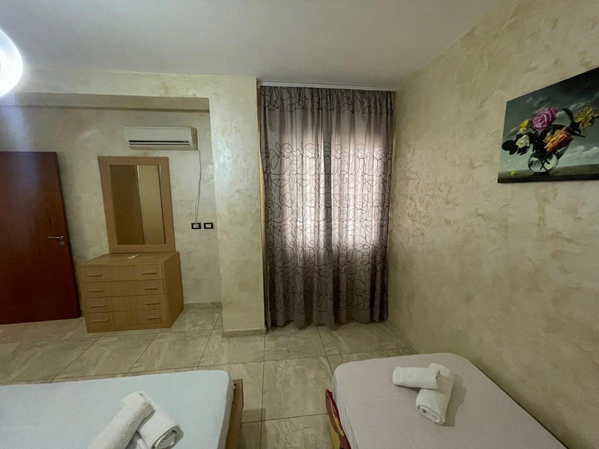 1-Stunning Sea View Apartments! Sarande Bagian luar foto